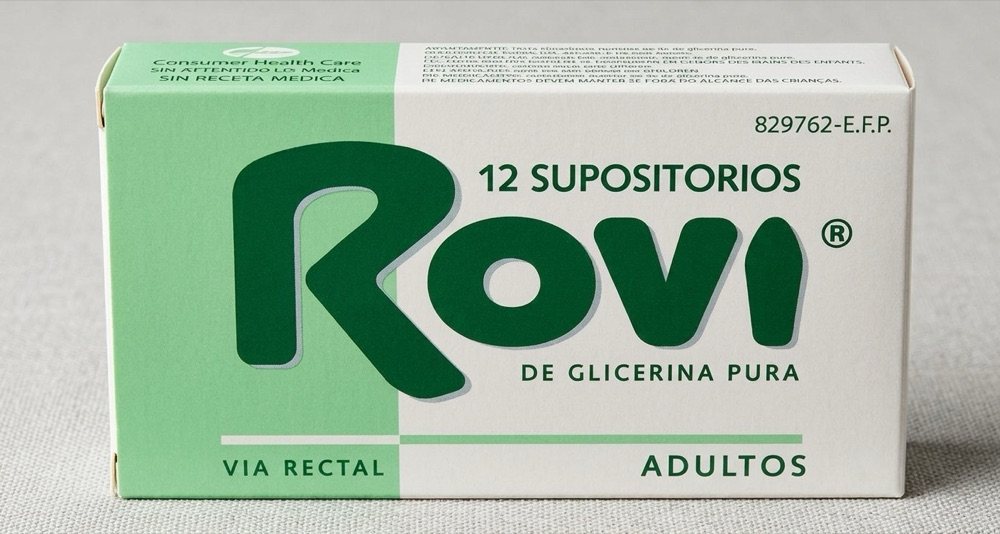 Envase de Rovi, supositorios de glicerina pura para adultos: caja verde y blanca con el logotipo Rovi en verde oscuro